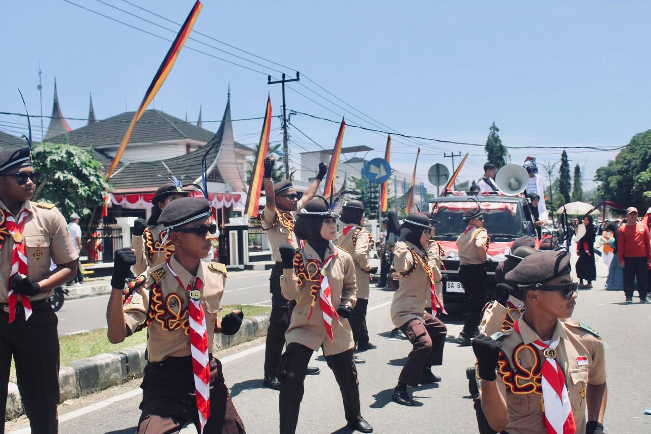 Anggota Pramuka SMAN 1 LUBUK SIKAPING